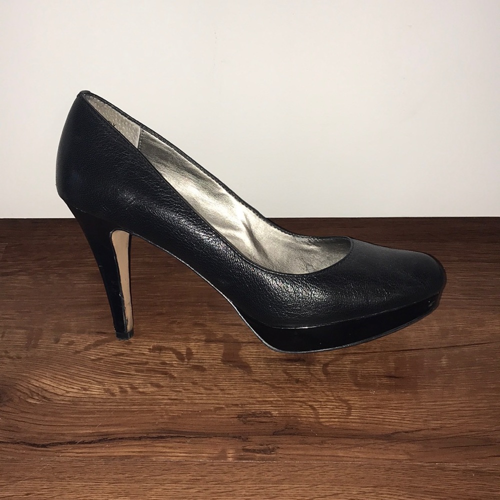 Circa Joan & David - Black Leather Pumps- Size 7.5